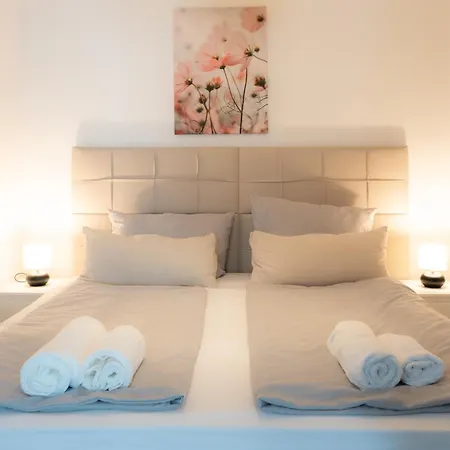 Urban Flats Aparthotel *