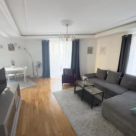 Апарт-отель Urban Flats